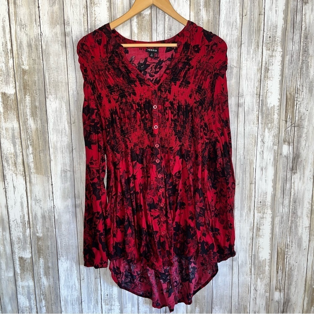 Torrid Smocked Babydoll Tunic 2X Red Black Floral Button Front High Low Top - Picture 2 of 8